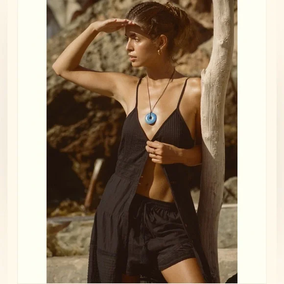 🆕✨ SPELL & The Gypsy Collective Dove Lace Shorts Midnight 🖤 - Picture 5 of 7